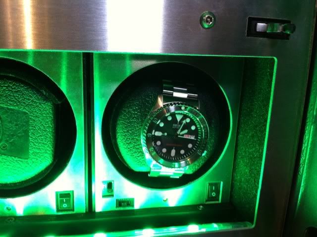 q72 watch safe keeper